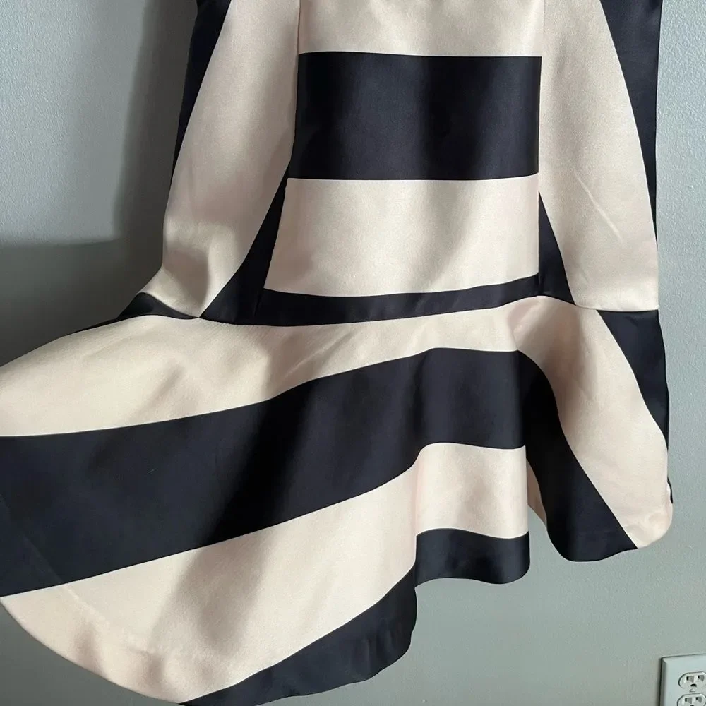 Gianni Bini Strapless Fit & Flare Dress XS, Black Beige Stripe, Party Mini